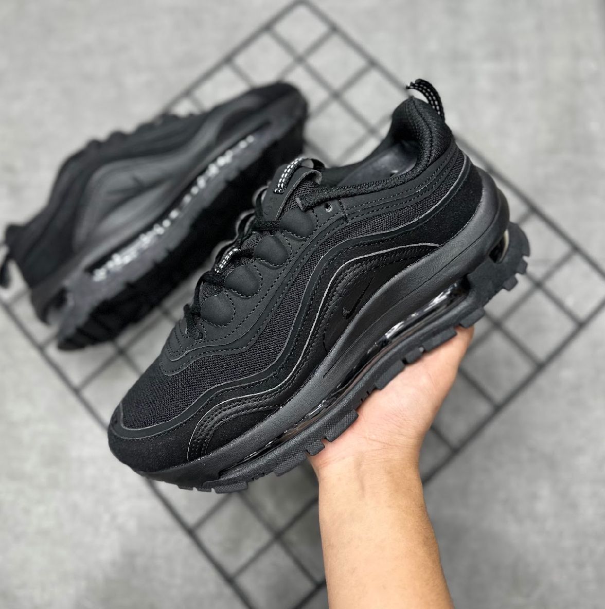 Nike Air Max Futura - Negras