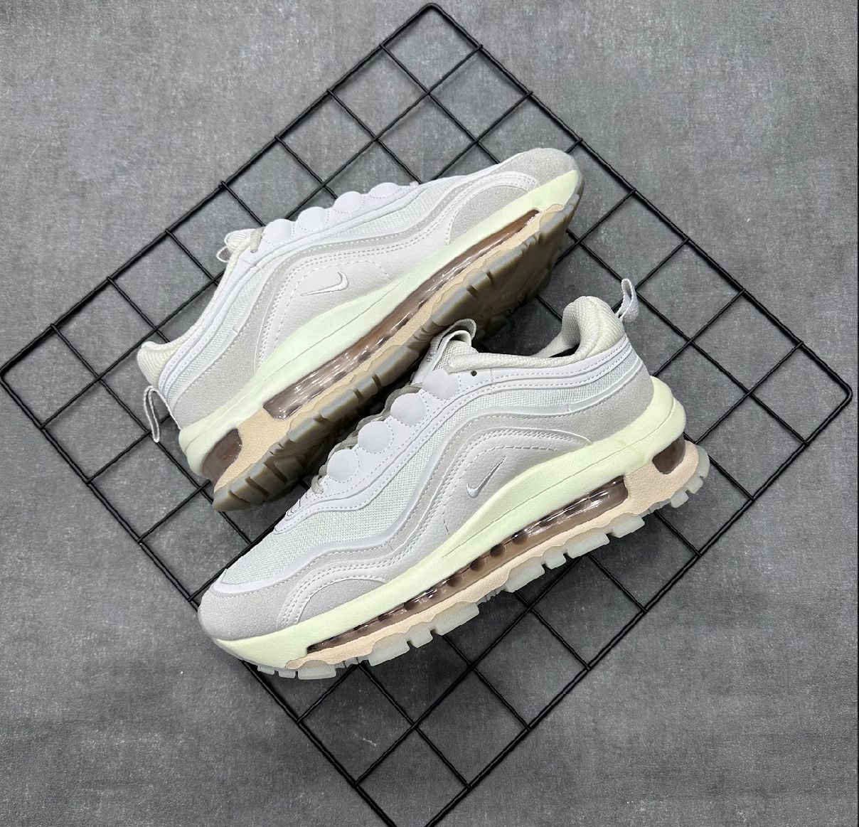 Nike Air Max Futura - Crema