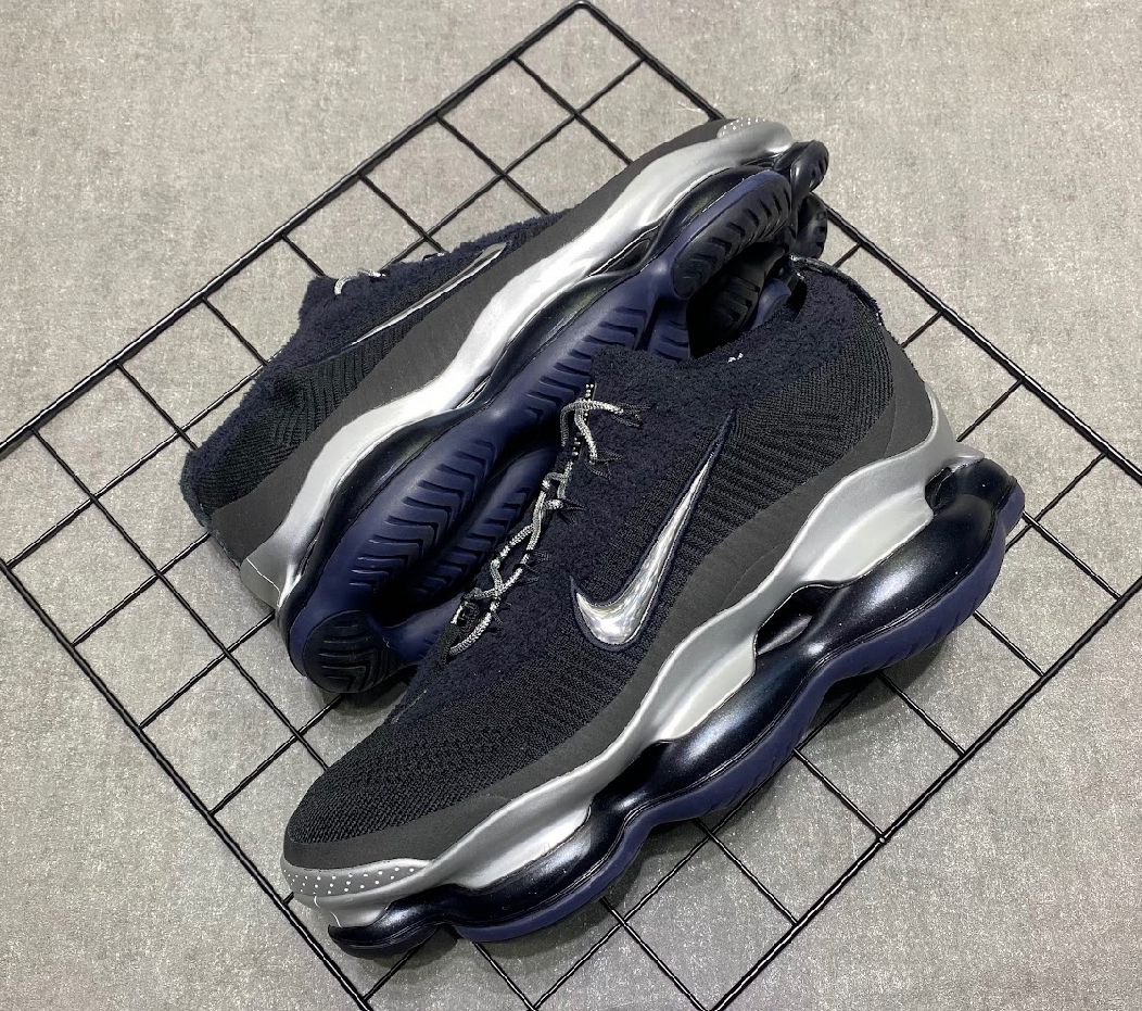 Nike Air Max Scorpion - Negro y Plata