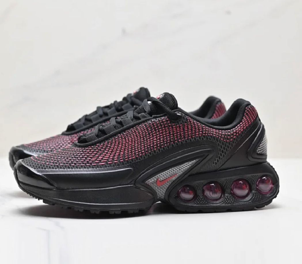 Nike Air Max DN - Negro y Rojo