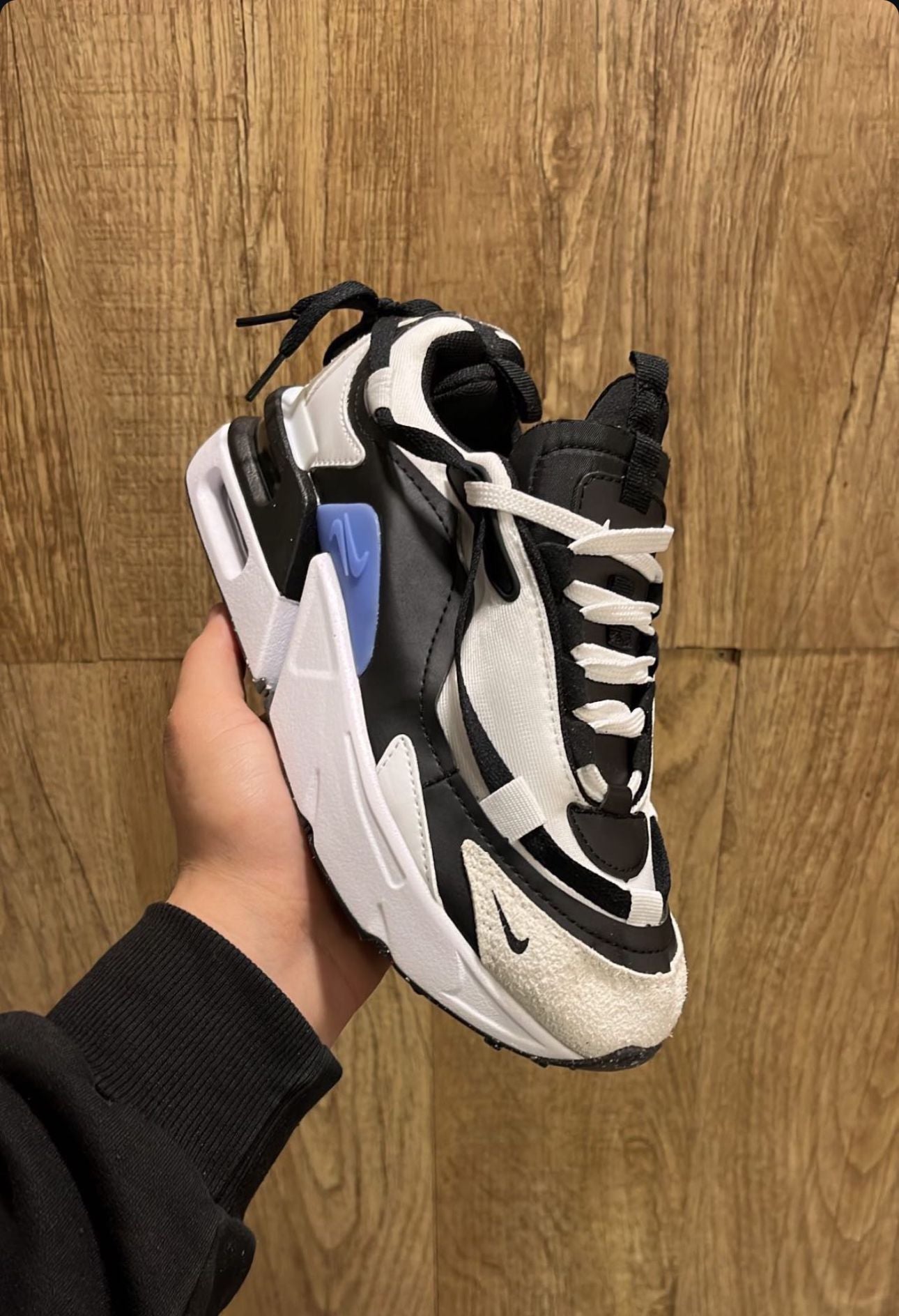 Nike Air Max Furyosa - Blanco y Negro