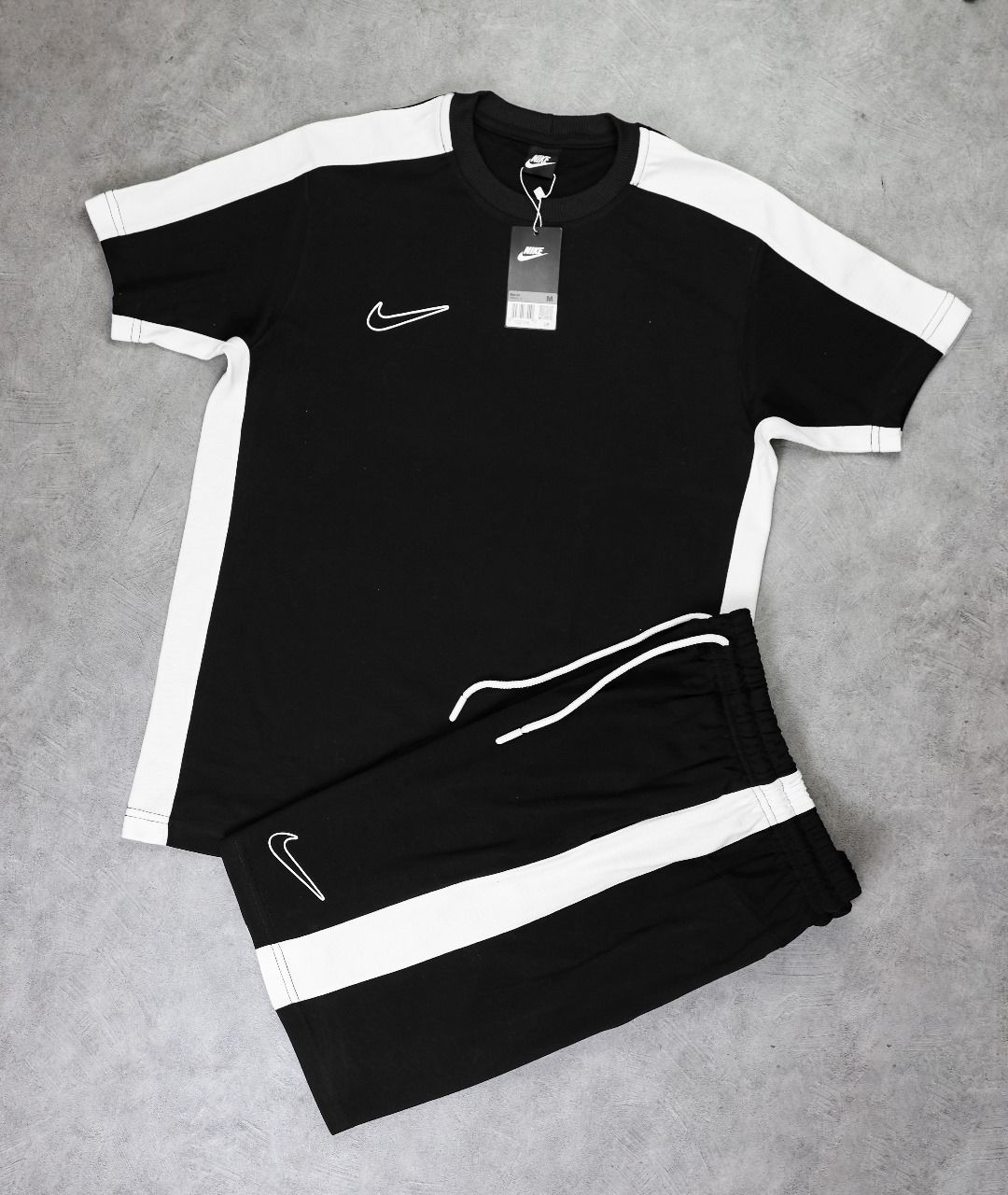 Conjunto NIKE - Negro Y Blanco