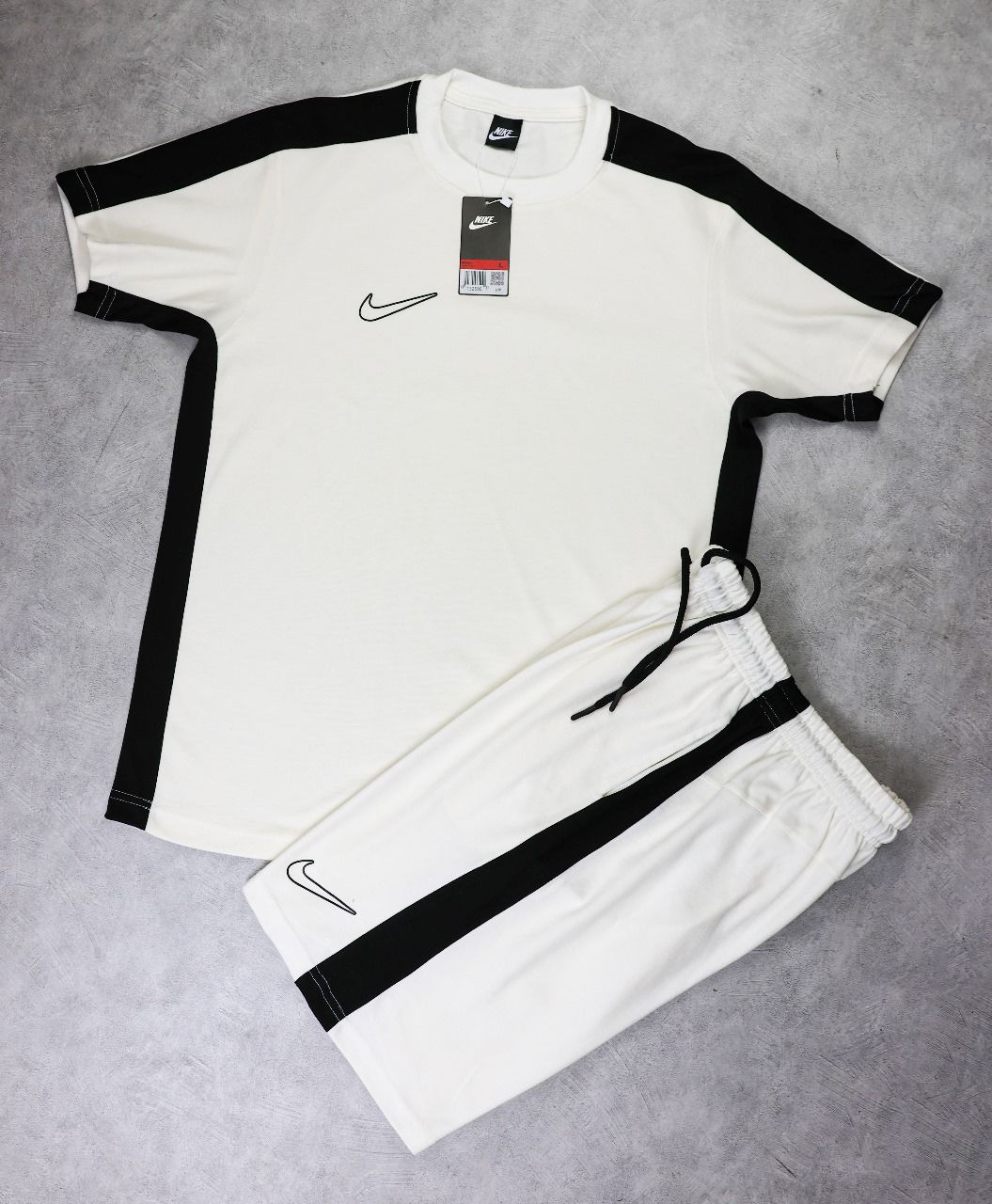 Conjunto NIKE - Blanco Y Negro
