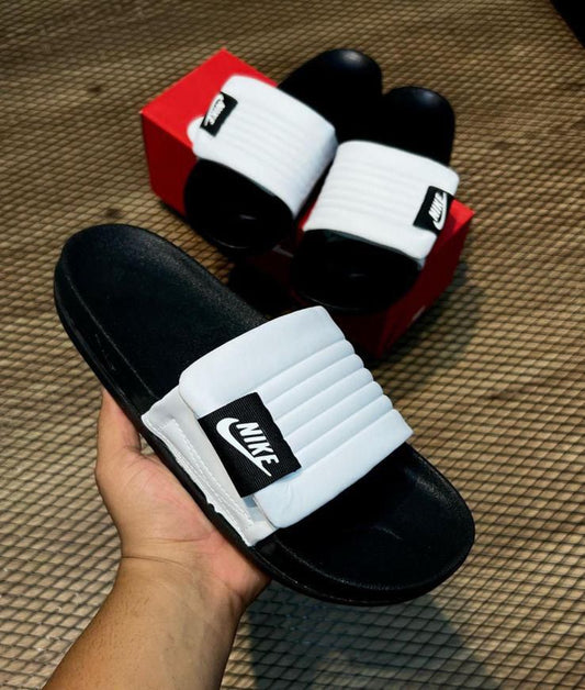 Chanclas Nike Street - Negras y Blancas