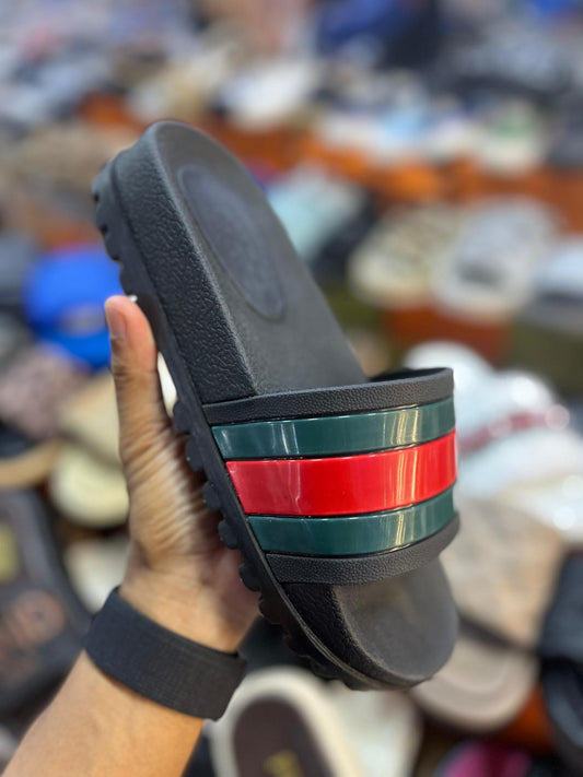 Chanclas Gucci Flap - Negras