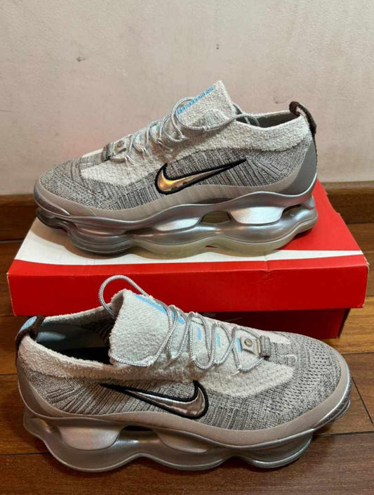 Nike Air Max Scorpion - Gris y Plata