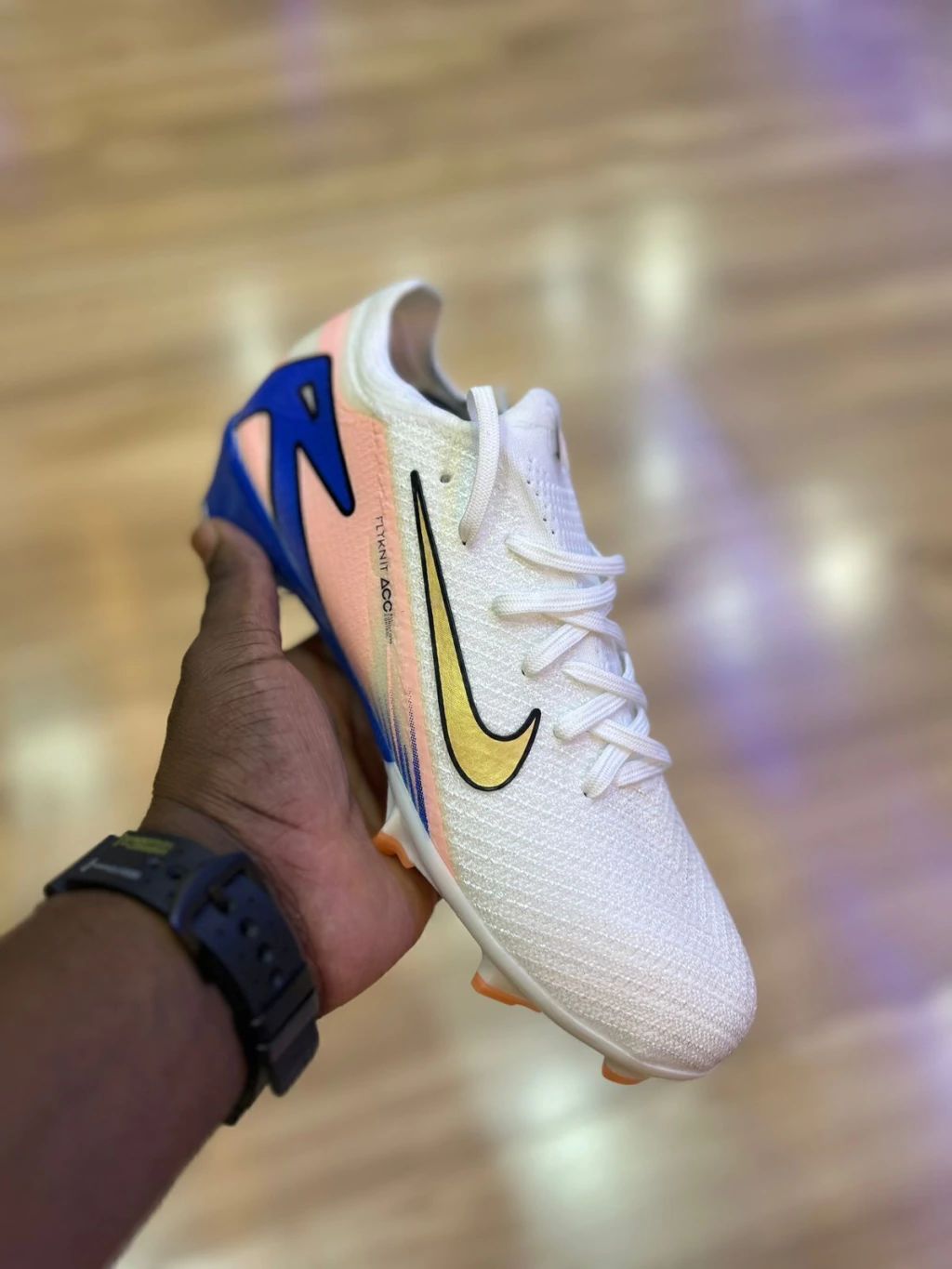 Botitas Futbol Nike - Blanco y Amarillo