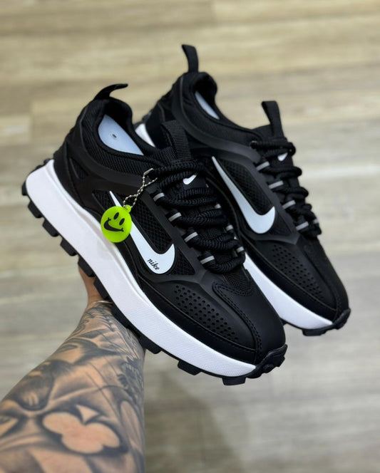 Nike Bailleli – Negras y Blanco