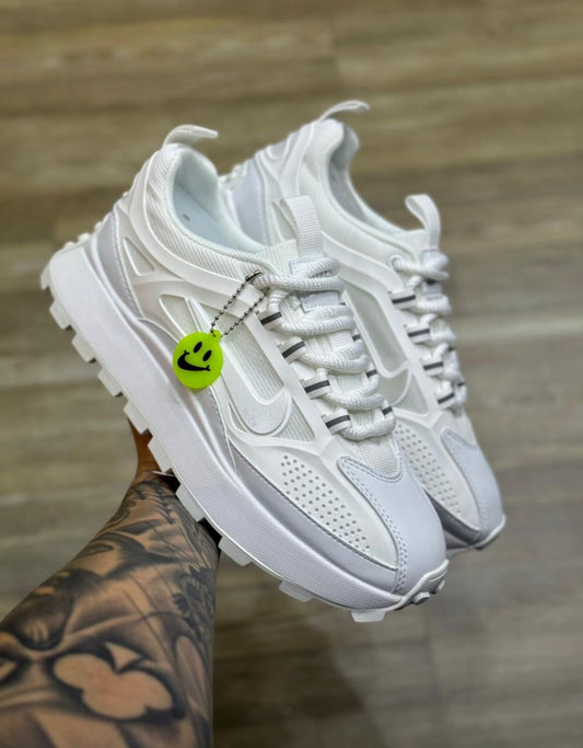 Nike Bailleli – Blancas